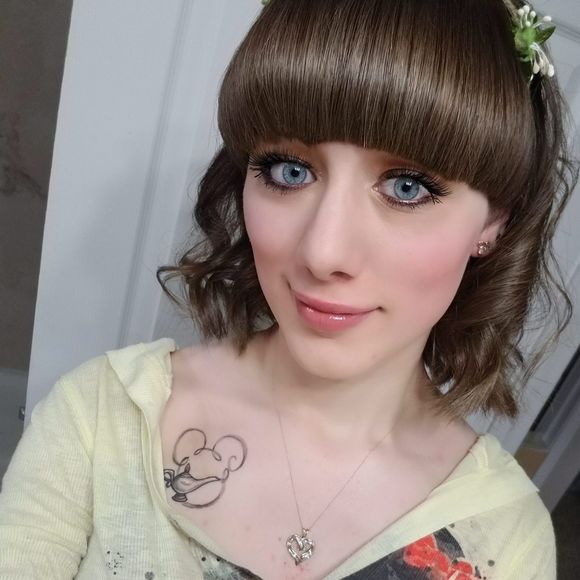 Meet your Posher, Brittney - Picture 1 of 1